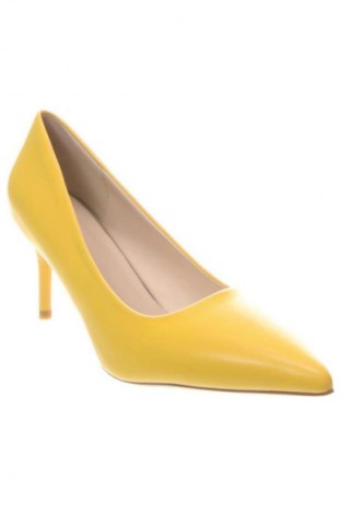 Дамски обувки Unbranded, Размер 39, Цвят Жълт, Цена 51,00 лв.