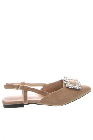 Дамски обувки Unbranded, Размер 38, Цвят Бежов, Цена 51,00 лв.