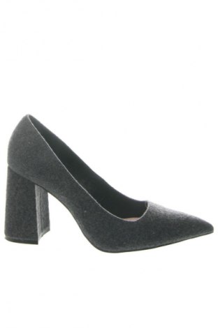 Дамски обувки Uterque, Размер 37, Цвят Сив, Цена 139,84 лв.