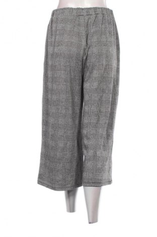 Damenhose Amisu, Größe M, Farbe Mehrfarbig, Preis 7,99 €