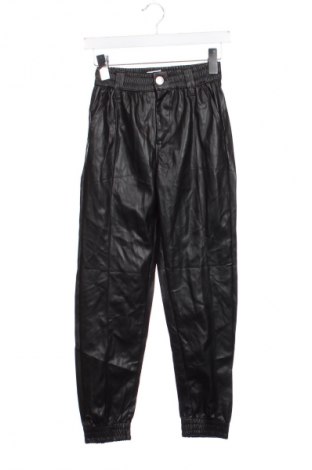 Pantaloni de femei Bershka, Mărime XS, Culoare Negru, Preț 45,99 Lei