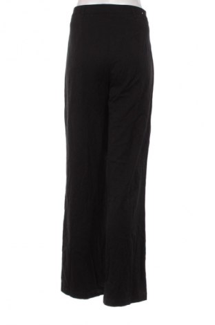 Damenhose Bershka, Größe M, Farbe Schwarz, Preis 17,99 €