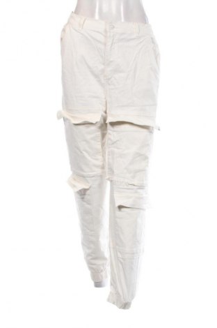 Дамски панталон Bershka, Размер M, Цвят Бял, Цена 16,99 лв.