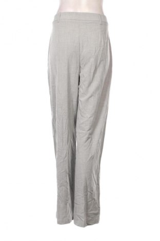 Pantaloni de femei Bershka, Mărime M, Culoare Gri, Preț 54,99 Lei