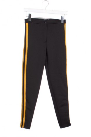 Γυναικείο παντελόνι Bershka, Μέγεθος XS, Χρώμα Μαύρο, Τιμή 8,99 €