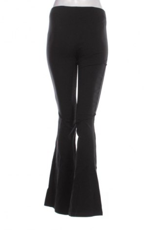 Damskie spodnie Bershka, Rozmiar M, Kolor Czarny, Cena 66,67 zł