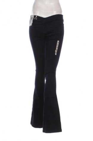 Dámské kalhoty  Bershka, Velikost M, Barva Modrá, Cena  456,00 Kč