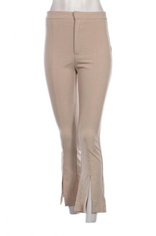Γυναικείο παντελόνι Bershka, Μέγεθος S, Χρώμα  Μπέζ, Τιμή 16,68 €
