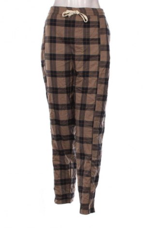 Dámské kalhoty  Bershka, Velikost XL, Barva Vícebarevné, Cena  389,00 Kč
