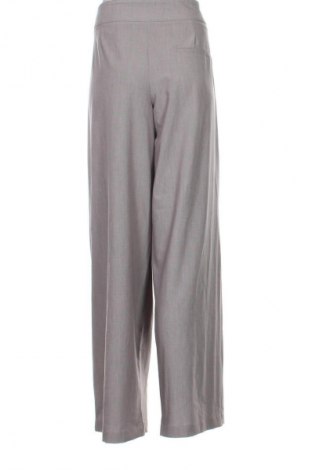 Дамски панталон Bershka, Размер XL, Цвят Сив, Цена 28,88 лв.