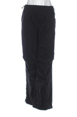 Дамски панталон Bershka, Размер M, Цвят Черен, Цена 26,99 лв.