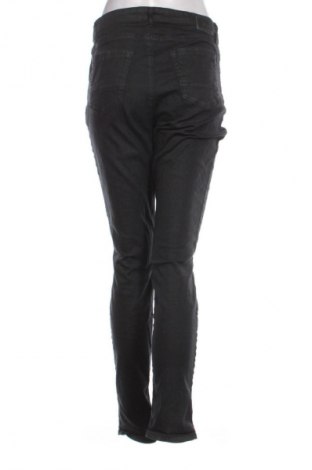 Дамски панталон Brax, Размер L, Цвят Многоцветен, Цена 62,00 лв.