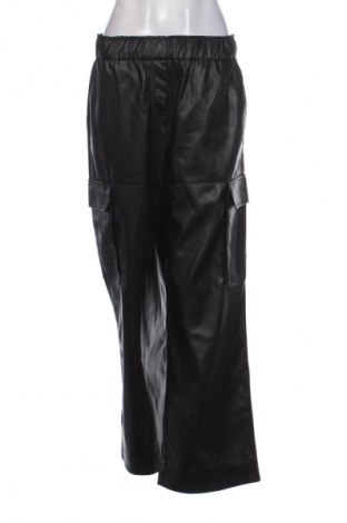 Pantaloni de femei Christian Berg, Mărime M, Culoare Negru, Preț 89,00 Lei