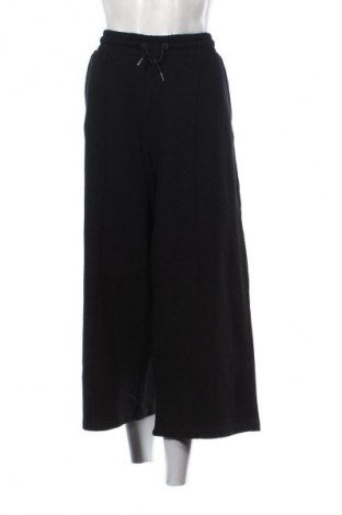 Дамски панталон Guess, Размер L, Цвят Черен, Цена 172,00 лв.