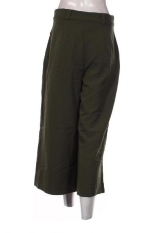 Дамски панталон New Look, Размер M, Цвят Зелен, Цена 22,99 лв.