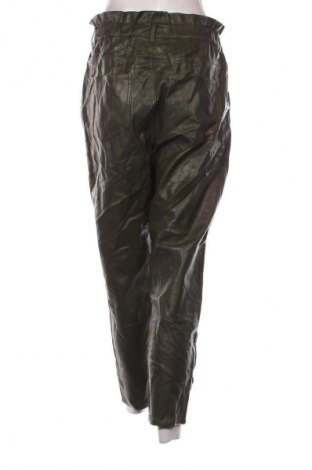 Дамски панталон ONLY, Размер M, Цвят Зелен, Цена 14,99 лв.