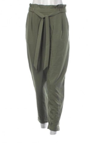 Damenhose Pull&Bear, Größe XL, Farbe Grün, Preis 10,99 €