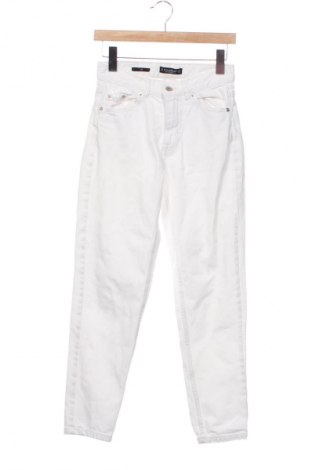 Γυναικείο παντελόνι Pull&Bear, Μέγεθος XS, Χρώμα Λευκό, Τιμή 14,83 €