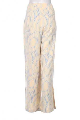 Дамски панталон Reserved, Размер M, Цвят Многоцветен, Цена 28,88 лв.