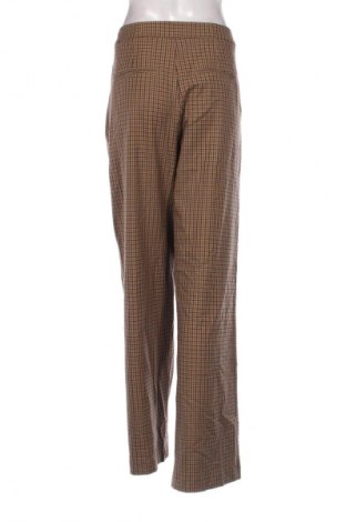 Дамски панталон S.Oliver, Размер L, Цвят Многоцветен, Цена 11,24 €