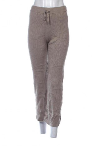 Дамски панталон Stradivarius, Размер M, Цвят Бежов, Цена 11,99 лв.