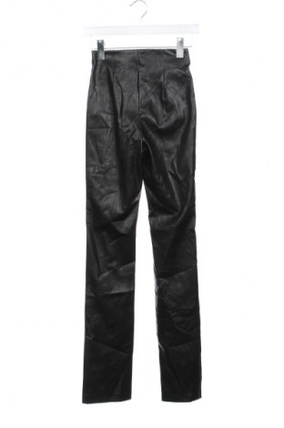 Dámské kalhoty  Stradivarius, Velikost XXS, Barva Černá, Cena  219,00 Kč