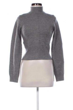 Dámský svetr Bershka, Velikost M, Barva Šedá, Cena  366,00 Kč