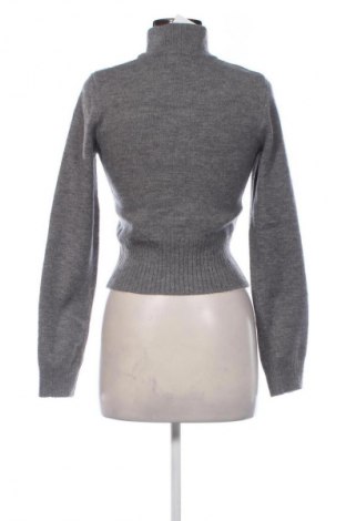 Dámský svetr Bershka, Velikost M, Barva Šedá, Cena  366,00 Kč