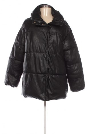 Γυναικείο δερμάτινο μπουφάν Bershka, Μέγεθος M, Χρώμα Μαύρο, Τιμή 29,67 €
