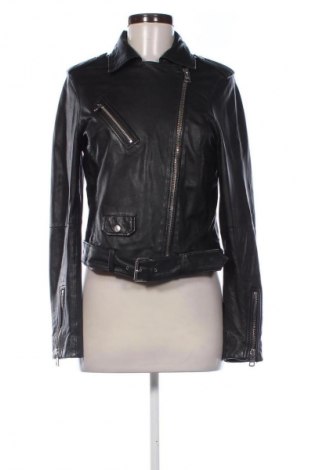 Дамско кожено яке Calvin Klein Jeans, Размер M, Цвят Черен, Цена 341,99 лв.