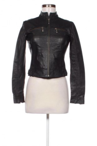 Γυναικείο δερμάτινο μπουφάν Forever New, Μέγεθος S, Χρώμα Μαύρο, Τιμή 90,24 €
