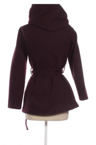 Damski płaszcz Amisu, Rozmiar XS, Kolor Czerwony, Cena 382,62 zł