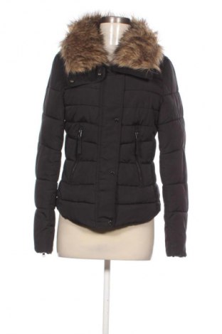 Dámska bunda  Bershka, Veľkosť M, Farba Čierna, Cena  24,49 €