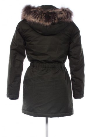 Дамско яке ONLY, Размер XS, Цвят Зелен, Цена 93,99 лв.