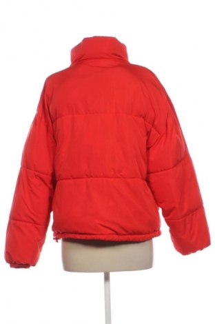Дамско яке Pull&Bear, Размер M, Цвят Червен, Цена 48,00 лв.
