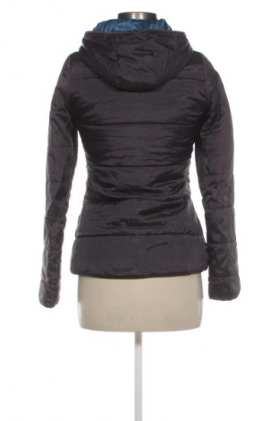 Dámska bunda  Sisley, Veľkosť M, Farba Čierna, Cena  25,95 €