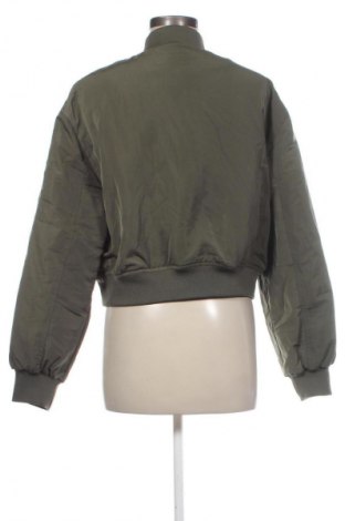 Дамско яке Stradivarius, Размер L, Цвят Зелен, Цена 21,98 €