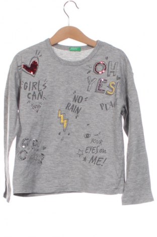 Παιδική μπλούζα United Colors Of Benetton, Μέγεθος 5-6y/ 116-122 εκ., Χρώμα Γκρί, Τιμή 11,76 €
