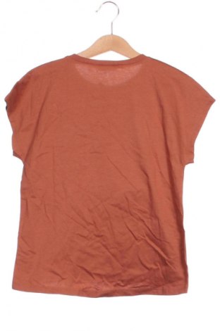 Детска тениска United Colors Of Benetton, Размер 7-8y/ 128-134 см, Цвят Кафяв, Цена 34,00 лв.