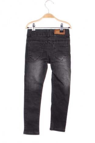 Детски дънки Unbranded, Размер 5-6y/ 116-122 см, Цвят Черен, Цена 32,00 лв.