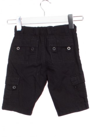 Παιδικό κοντό παντελόνι Mick Mack, Μέγεθος 5-6y/ 116-122 εκ., Χρώμα Μαύρο, Τιμή 7,16 €