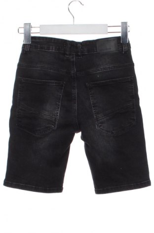 Детски къс панталон Reserved, Размер 8-9y/ 134-140 см, Цвят Черен, Цена 14,06 лв.