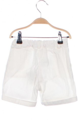 Pantaloni scurți pentru copii Unbranded, Mărime 5-6y/ 116-122 cm, Culoare Alb, Preț 36,84 Lei