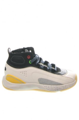 Детски обувки Zara, Размер 28, Цвят Бял, Цена 46,92 лв.