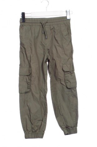 Детски панталон Unbranded, Размер 6-7y/ 122-128 см, Цвят Зелен, Цена 21,00 лв.