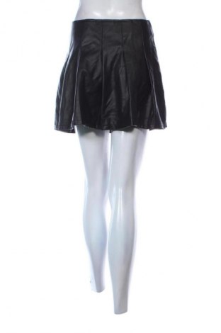 Kožená sukně  Fb Sister, Velikost M, Barva Černá, Cena  139,00 Kč