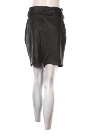 Bőrszoknya Vero Moda, Méret M, Szín Fekete, Ár 11 719 Ft