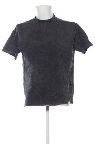 Pánské tričko  Bershka, Velikost S, Barva Černá, Cena  241,00 Kč