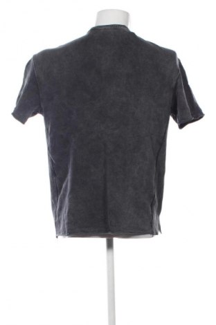 Pánské tričko  Bershka, Velikost S, Barva Černá, Cena  241,00 Kč