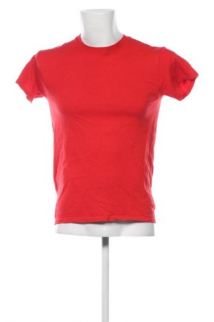 Tricou de bărbați Gildan, Mărime S, Culoare Roșu, Preț 50,00 Lei